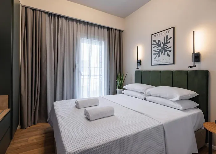 Two Entire Liv Luxury C-d Apartment