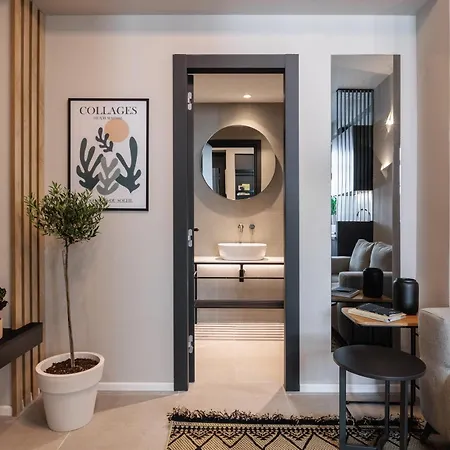 Two Entire Liv Luxury C-d * Thessaloniki