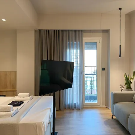 Two Entire Liv Luxury C-d