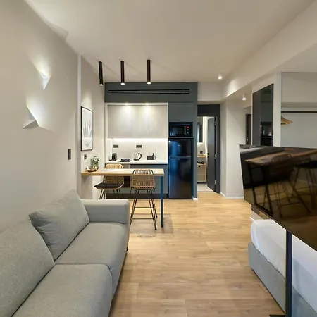 Two Entire Liv Luxury C-d *