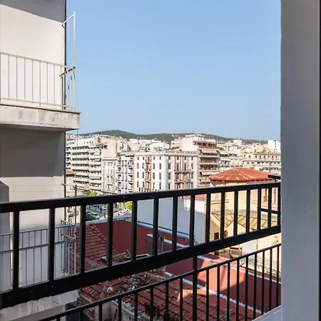 Two Entire Liv Luxury C-d *