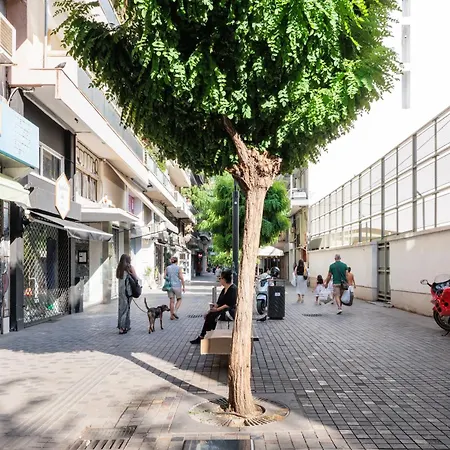 Two Entire Liv Luxury C-d *