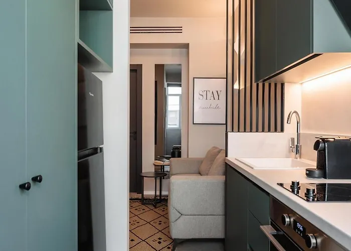 Two Entire Liv Luxury C-d *