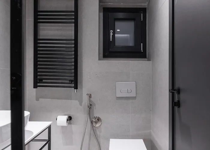 Two Entire Liv Luxury C-d * Thessaloniki