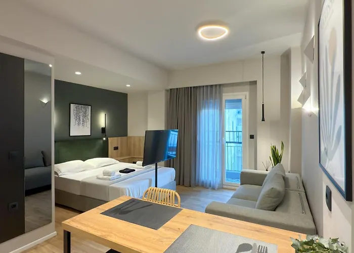 Two Entire Liv Luxury C-d Appartement