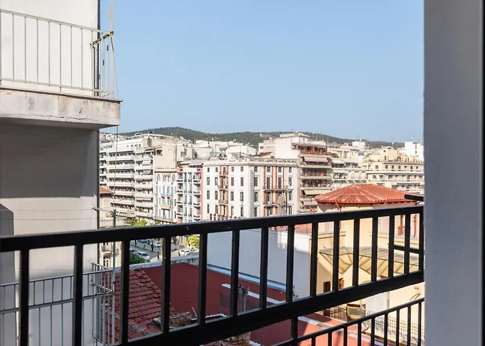 Two Entire Liv Luxury C-d *