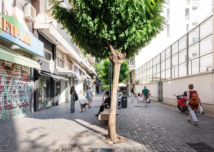 Two Entire Liv Luxury C-d *